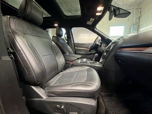 Used 2018 Ford Explorer Platinum AWD/4WD image 26