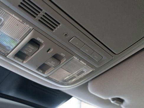 Used 2022 Honda CR-V Touring image 30