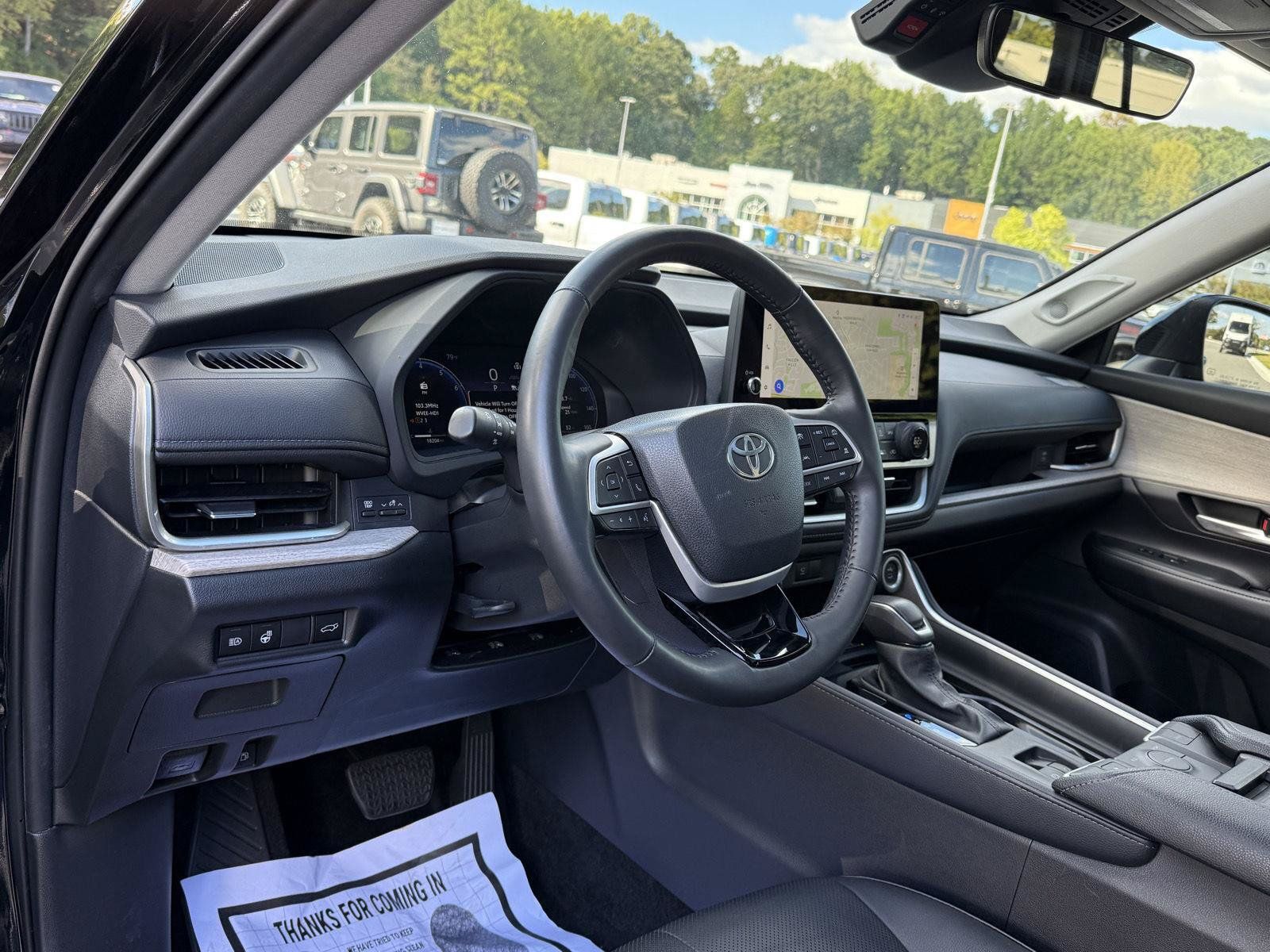 Used 2024 Toyota Grand Highlander FWD image 15