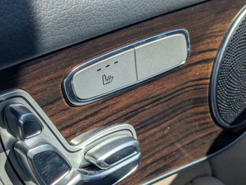 Certified 2021 Mercedes-Benz GLC 300 GLC 300 image 9