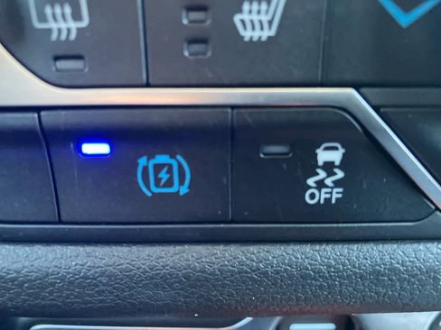 Used 2024 Jeep Wrangler Unlimited w/ Convenience Group image 29