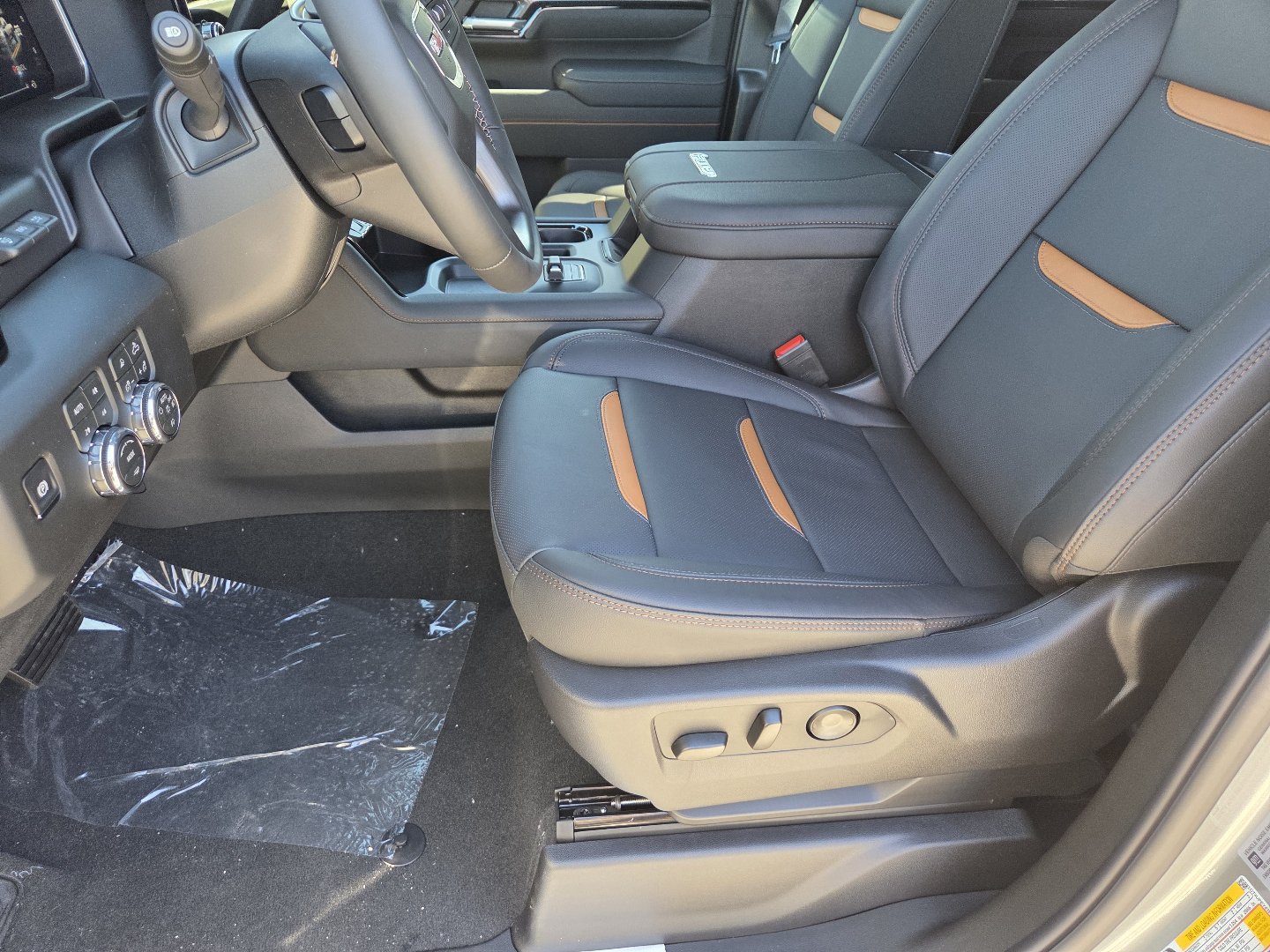 New 2026 GMC Sierra 2500 AT4 w/ AT4 Premium Plus Package AWD/4WD image 31