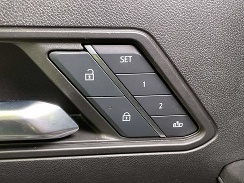 Used 2025 GMC Hummer EV 2X AWD/4WD image 32