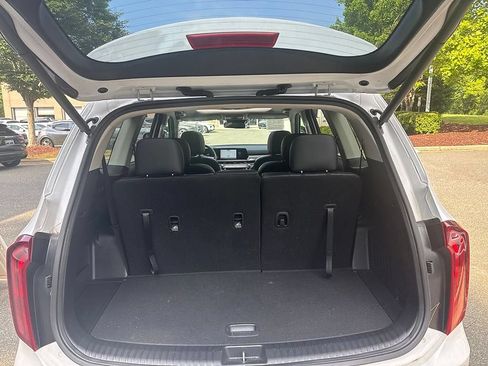 Used 2025 Kia Telluride S FWD image 7