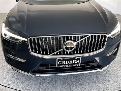 Used 2023 Volvo XC60 B5 Ultimate w/ Climate Package FWD image 36