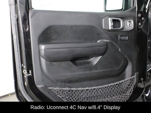 Used 2018 Jeep Wrangler Unlimited Rubicon image 16