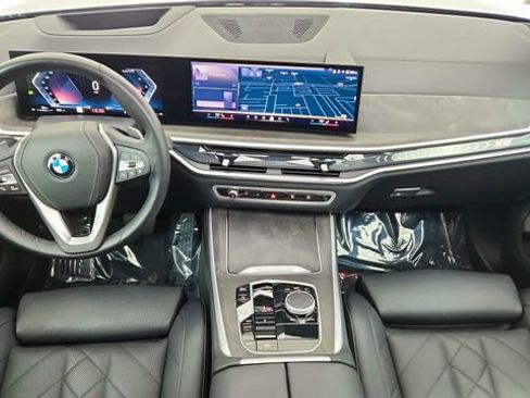 Used 2026 BMW X5 sDrive40i image 21