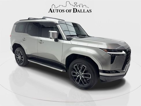 Used 2025 Lexus GX 550 image 2