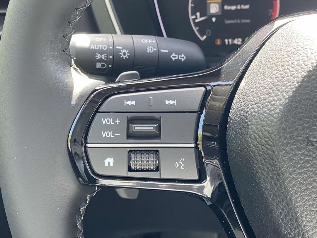 New 2025 Honda Pilot EX-L image 21