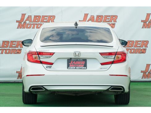 Used 2022 Honda Accord Sport image 3