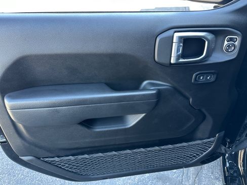 Used 2023 Jeep Wrangler Unlimited w/ 8.4" Radio Group AWD/4WD image 13