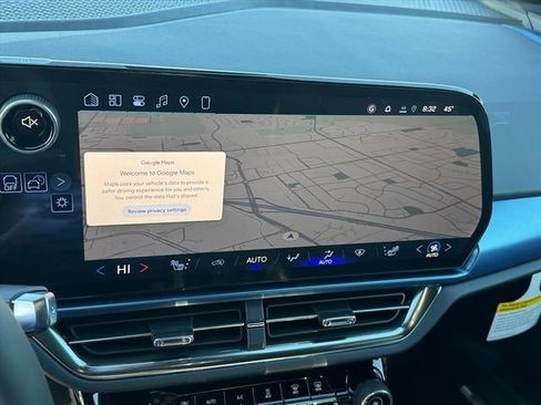 New 2026 Chevrolet Equinox EV LT image 25