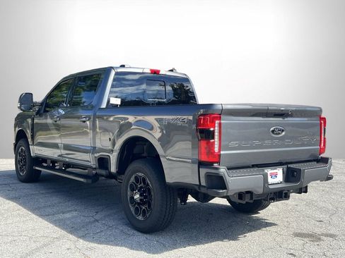 New 2026 Ford F250 Lariat w/ Black Appearance Package image 32