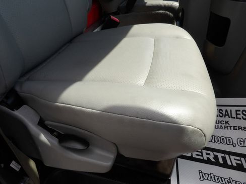 Used 2021 Ford E-350 and Econoline 350 Super Duty RWD image 25
