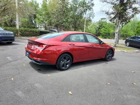 Used 2023 Hyundai Elantra SEL image 5