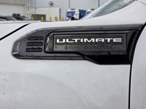 Used 2024 GMC Sierra 2500 Denali Ultimate image 5