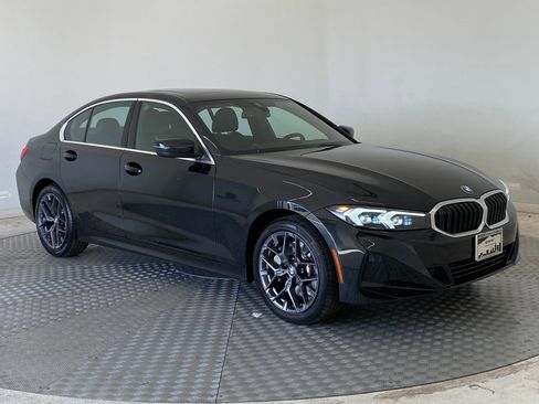 Used 2025 BMW 330i xDrive Sedan w/ Convenience Package image 7