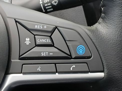 Used 2022 Nissan Rogue Sport SL w/ Premium Package image 21