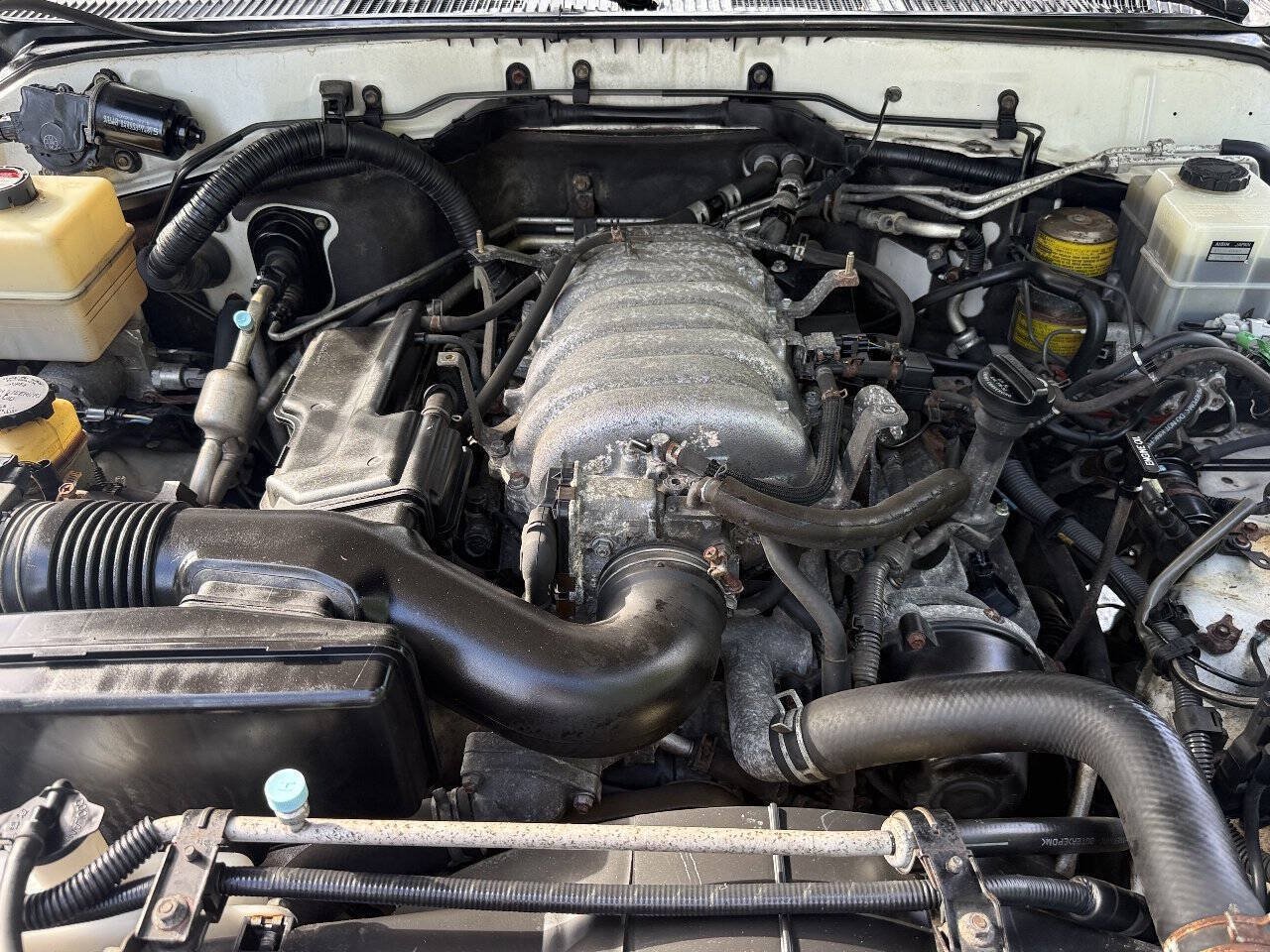 Used 2005 Lexus LX 470 4WD w/ Preferred Accessory Pkg image 77