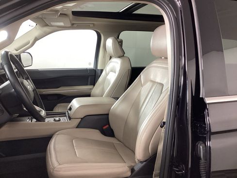 Used 2024 Ford Expedition Limited AWD/4WD image 17