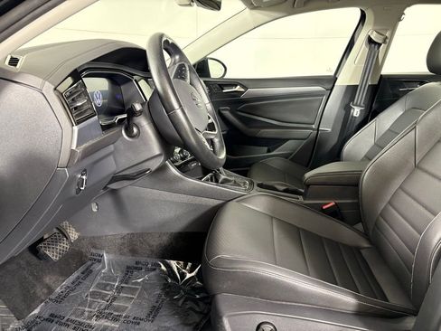 Used 2024 Volkswagen Jetta SE FWD image 21
