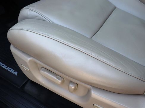 Used 2014 Toyota Sequoia Limited image 53