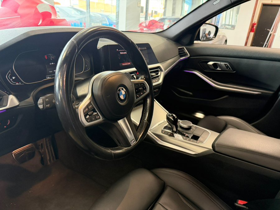 Used 2022 BMW 330i Sedan w/ M Sport Package RWD image 26