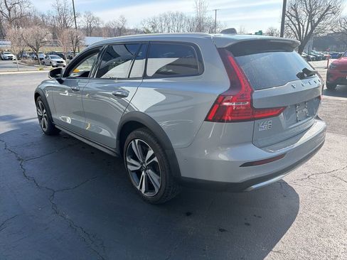 Certified 2024 Volvo V60 B5 Cross Country Plus w/ Protection Package Premier image 2