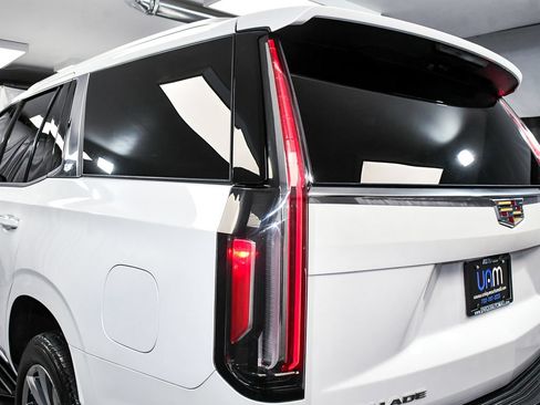 Used 2023 Cadillac Escalade Premium Luxury Platinum AWD/4WD image 89