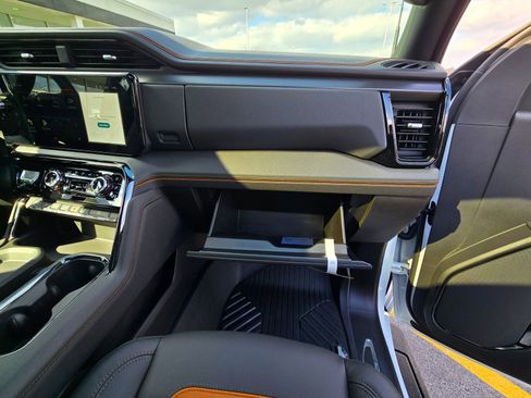 New 2026 GMC Sierra 2500 AT4 w/ AT4 Premium Plus Package image 24