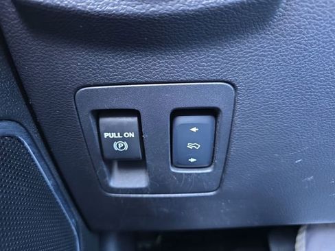 Used 2018 Ford F150 Lariat w/ Equipment Group 502A Luxury image 30