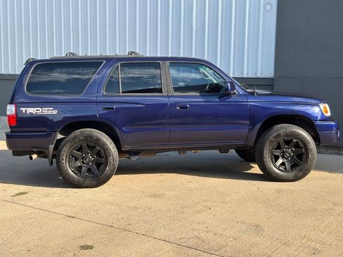 Used 2001 Toyota 4Runner SR5 w/ Upgrade Value Pkg 3 AWD/4WD image 24