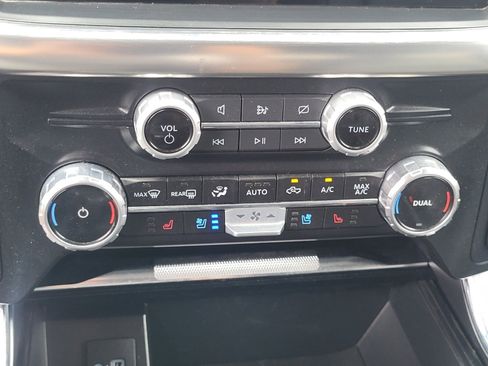 Certified 2023 Ford F150 Lariat AWD/4WD image 23