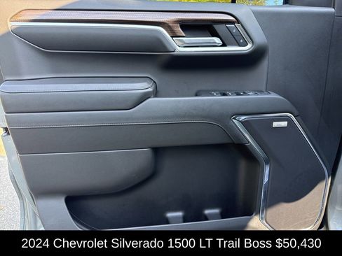 Used 2024 Chevrolet Silverado 1500 LT Trail Boss w/ Convenience Package II image 11