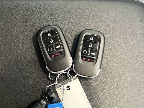 Used 2024 Honda CR-V EX-L image 32