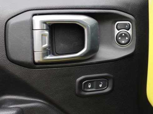 Used 2022 Jeep Wrangler Unlimited Rubicon 4xe w/ Cold Weather Group image 30