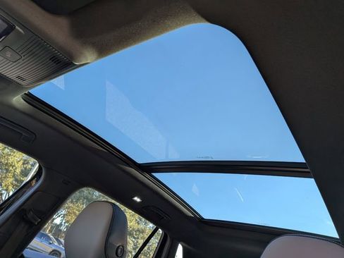 New 2026 Volkswagen Tiguan SE R-Line image 22