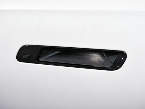 Used 2023 BMW 760i xDrive AWD/4WD image 13