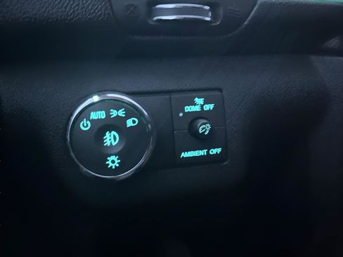 Used 2017 Chevrolet Traverse LT w/ Style and Technology Package image 26