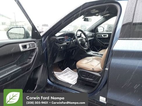 Used 2020 Ford Explorer XLT w/ Class III Trailer Tow Package image 9