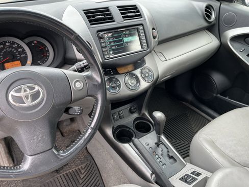 Used 2009 Toyota RAV4 Limited image 13