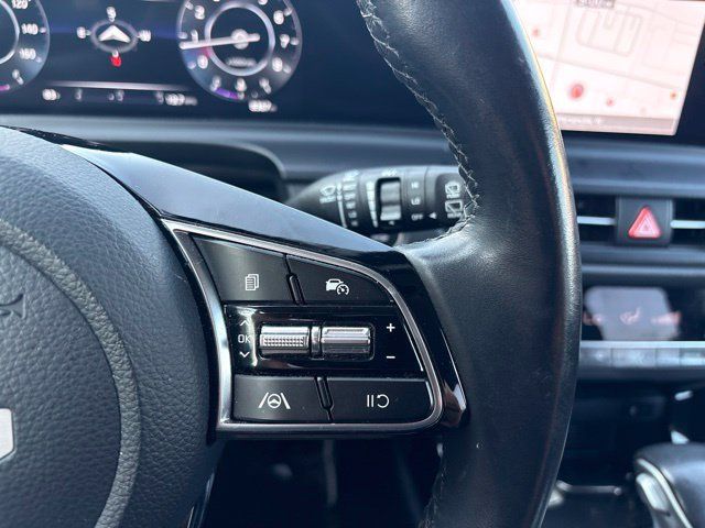 Certified 2025 Kia Seltos EX AWD/4WD image 19