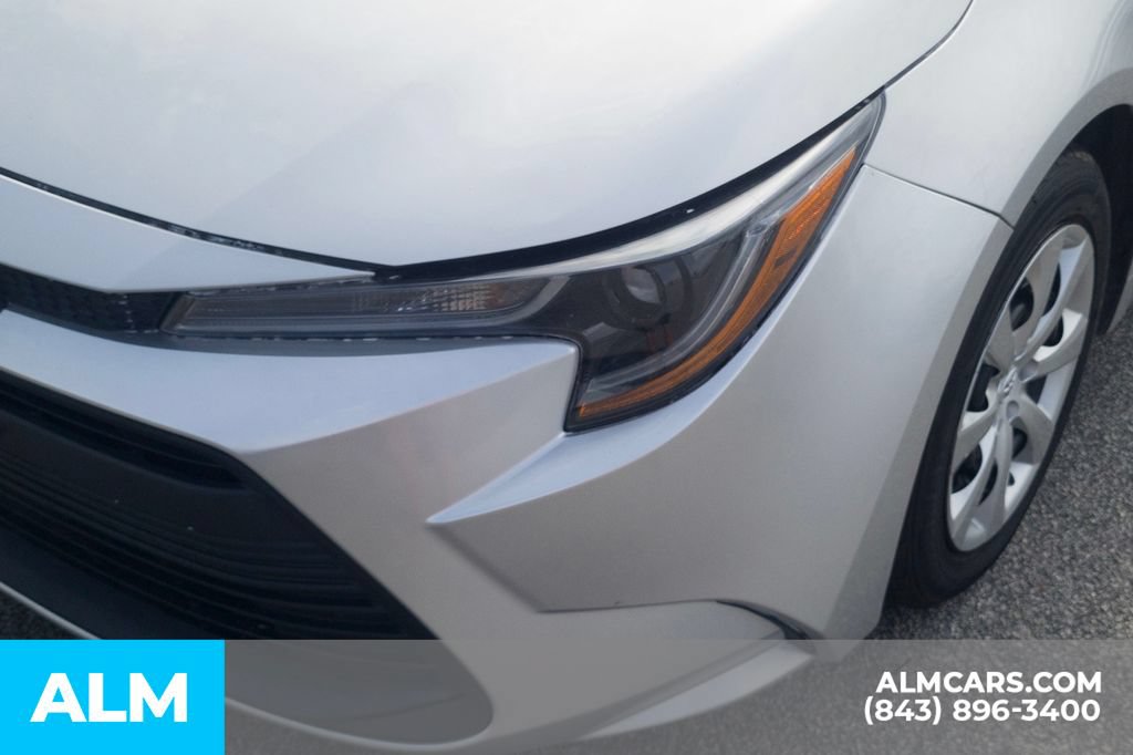 Used 2024 Toyota Corolla LE FWD image 11