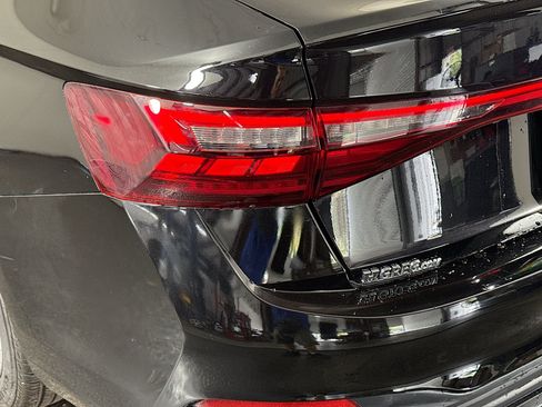 Used 2025 Volkswagen Jetta SE FWD image 36