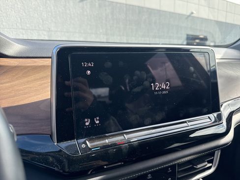 Used 2024 Volkswagen Atlas SE image 13