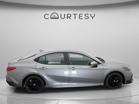 New 2026 Toyota Camry SE FWD image 21