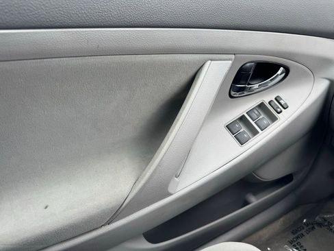 Used 2011 Toyota Camry FWD image 30