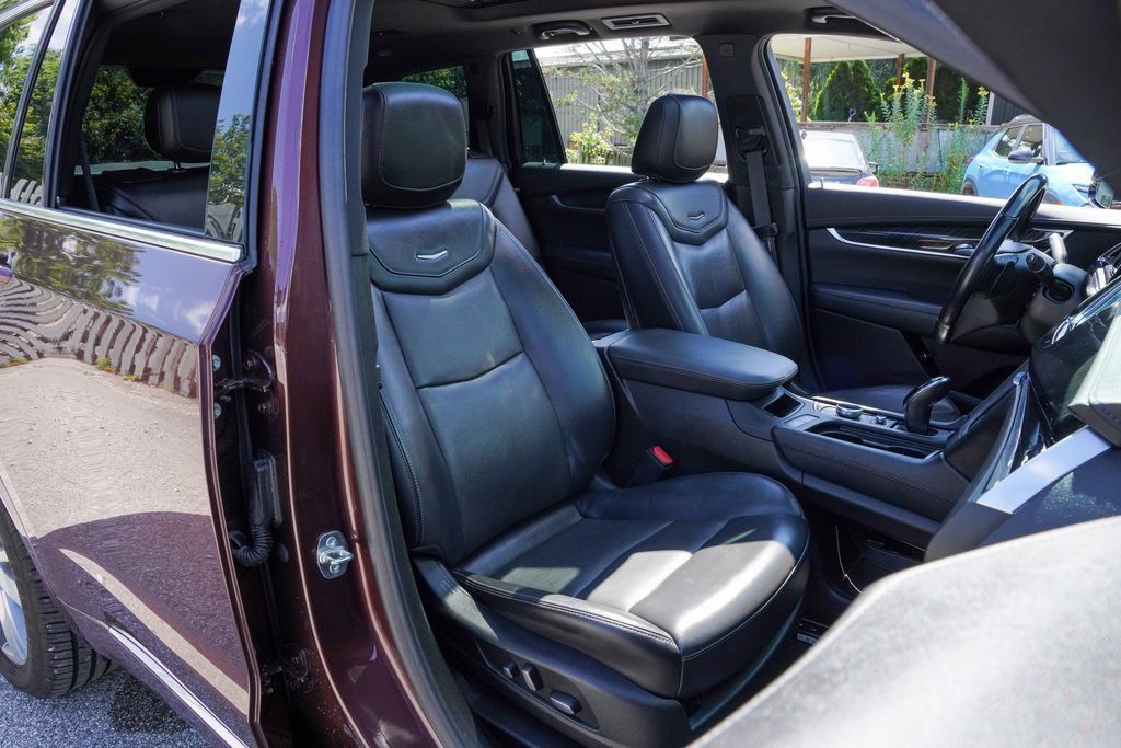 Used 2022 Cadillac XT6 Premium Luxury AWD/4WD image 41