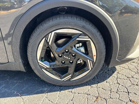 New 2025 Kia K4 EX image 12