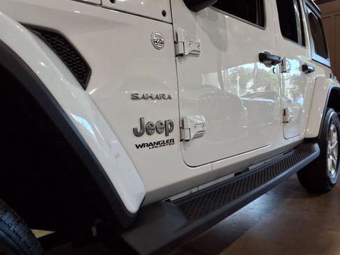 Certified 2019 Jeep Wrangler Unlimited Sahara AWD/4WD image 7